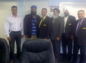 5884d1310937668-world-sikh-organization-steps-resolve-yellow-yellow-cab-300x222.jpg