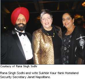 1056d1259463667-brother-slain-sikh-attended-obama-dinner-balbir_singh_sodhi_obama_sikh_american.jpg