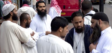 362d1244995192-fear-and-hatred-on-streets-luton-luton_protest_571511a.jpg