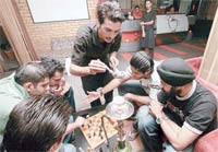 330d1244203545-cops-sniff-out-hookah-puff-hookah1.jpg