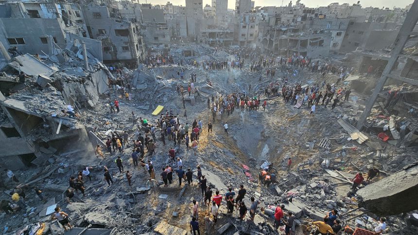 Israeli Airstrikes Hit Jabalia Refugee Camp in Gaza, Killing Dozens