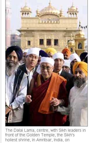 dalai_lama_darbar_sahib_amritsar_sikh_shrine.jpg