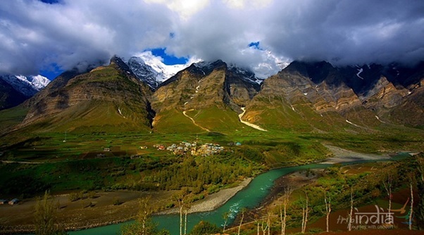 Scenic beauty keylong to Sarchu.jpg
