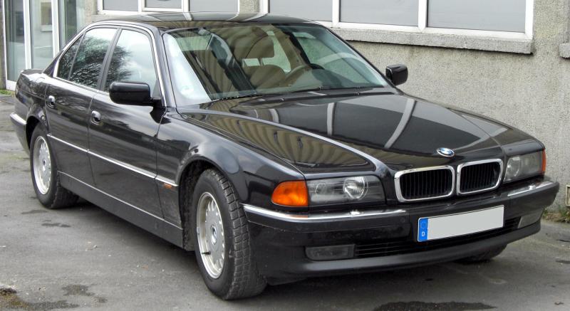 BMW  (E38) 1995