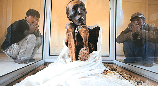natural_monk_mummy_20090921.jpg