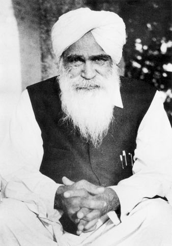bw72portrait25.jpg