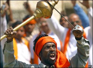 _41024749_hindudemo-ap300.jpg