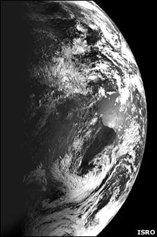 _45170486_earth_isro_long.jpg