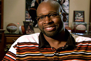 nba_tisdale5_300.jpg
