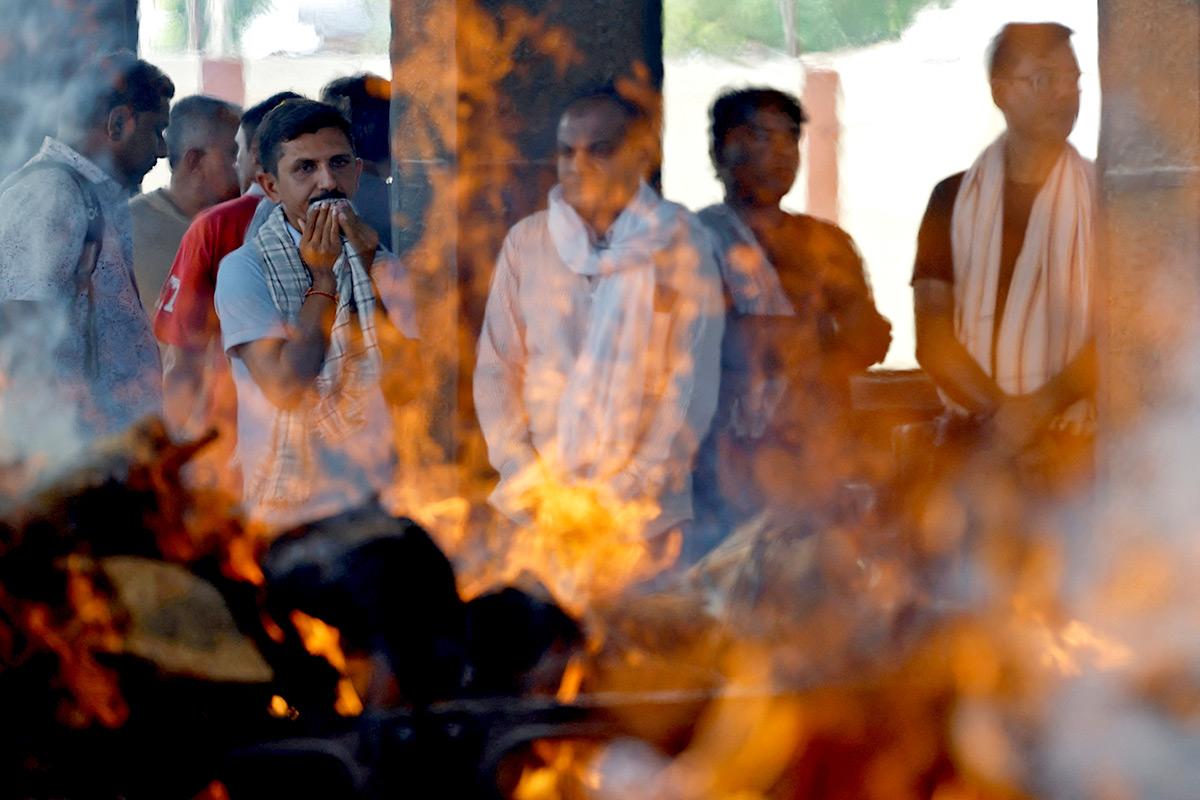24pahalgam-smit-parmar-funeral7.jpg